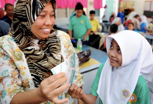 BANTUAN KEWANGAN
