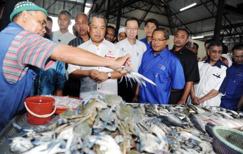 TAN SRI MUHYIDDIN YASSIN