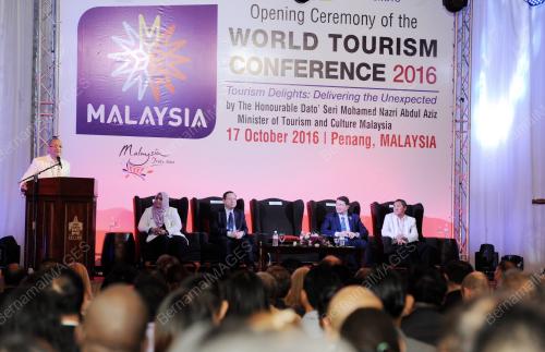 PG08_17102016_NAZRI_TOURISM