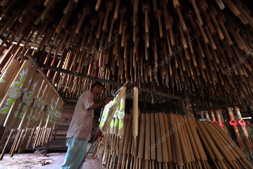 KAYU COLOK TAHUN BARU CINA