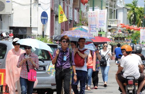 PG08_19032016_PELANCONG_CUACA