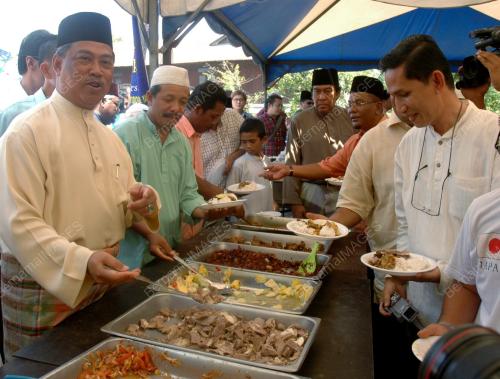 MAHYUDDIN YASSIN