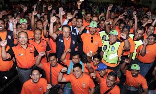 DATUK SERI ISMAIL AHMAD
