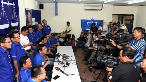 PG08_22042013_SIDANG_AKHBAR