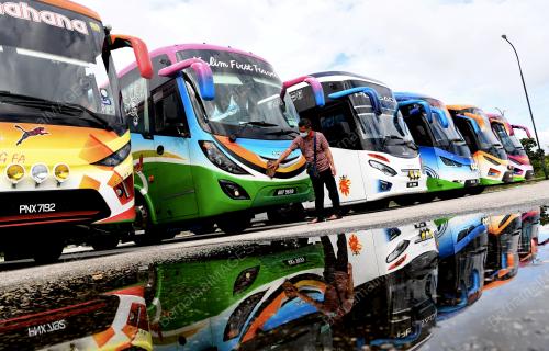 BAS PERSIARAN