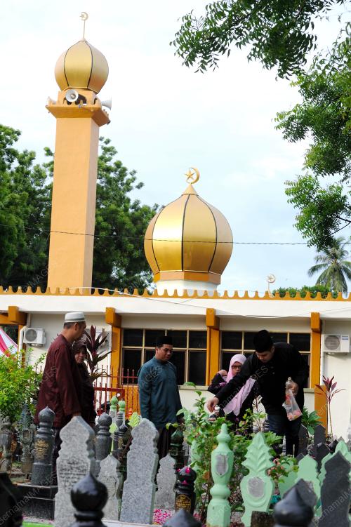 PG08_25062017_PENGHORMATAN_KUBUR