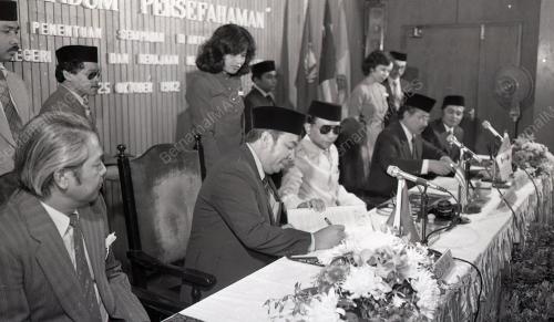 MEMORANDUM PERSEFAHAMAN