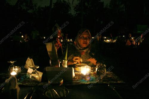 60 EARTH HOUR