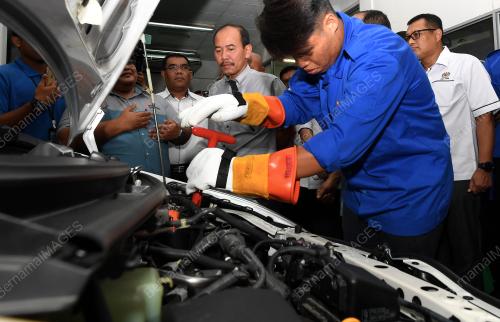 PG08_28072019_KSN_KERETA_BN201907276400