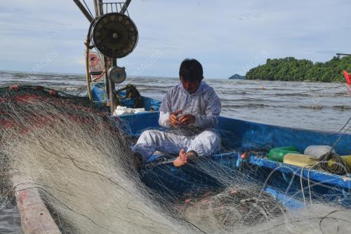 NELAYAN CARI REZEKI
