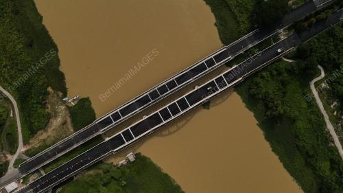 JAMBATAN MERDEKA