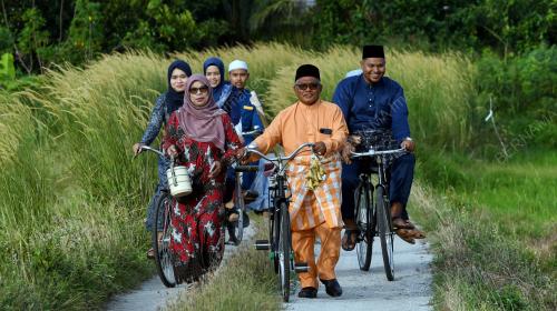 BERSAMA KELUARGA
