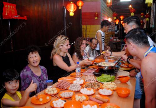PG09_07022016_MAKAN_BESAR