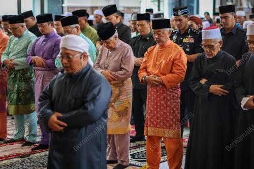 AL-SULTAN ABDULLAH RI'AYATUDDIN AL-MUSTAFA BILLAH SHAH