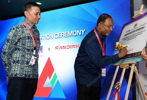DATUK SERI DR ZAMBRY ABDUL KADIR