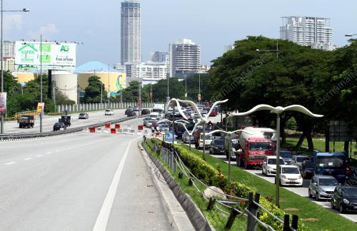 PG09_07122016_LEBUHRAYA