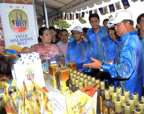 TAN SRI MUHYIDDIN YASSIN