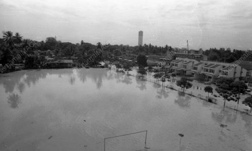 PG09_09072015_BANJIR_KILAT