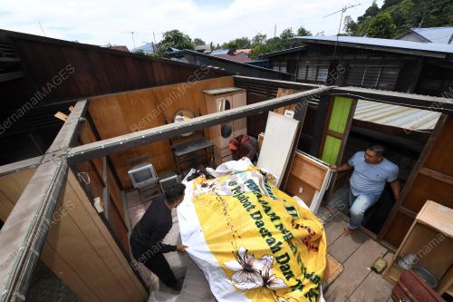 PG09_10082019_BUMBUNG_RUMAH_BN2019080897688