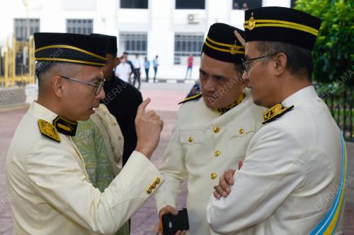DATUK SERI FAHMI FADZIL