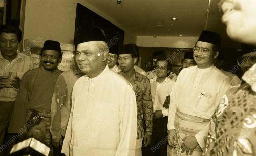 PG09_130490_DPMRASMI_MESYUARATPEMUDAUMNO