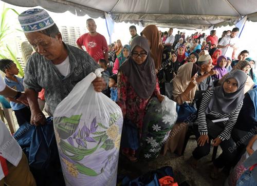 PG09_14112017_BANTUAN_BANJIR