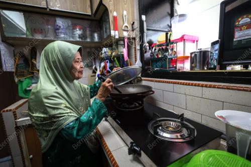 KAK CIK YAH