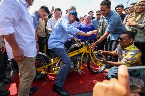 DATUK SERI ANWAR IBRAHIM