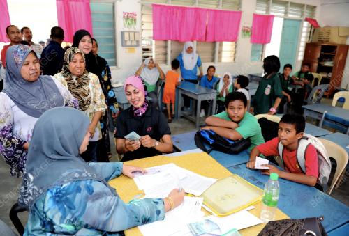 BANTUAN KEWANGAN