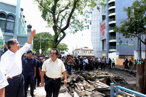 PG09_17062013_ZAHID_UMNO