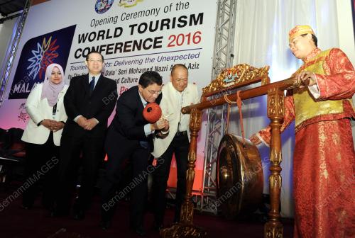 PG09_17102016_NAZRI_TOURISM