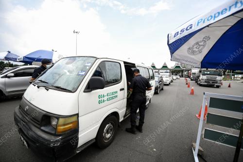 SEKATAN JALAN RAYA