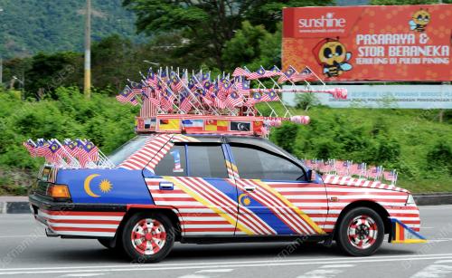 PG09_20082013_KERETA_BENDERA