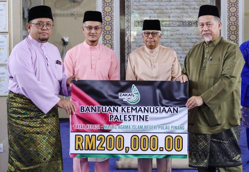 TUN AHMAD FUZI ABDUL RAZAK
