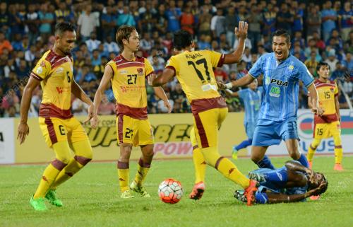 PG09_21022016_BOLA