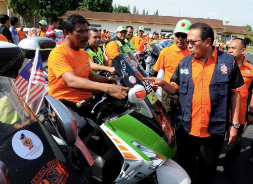 DATUK SERI ISMAIL AHMAD