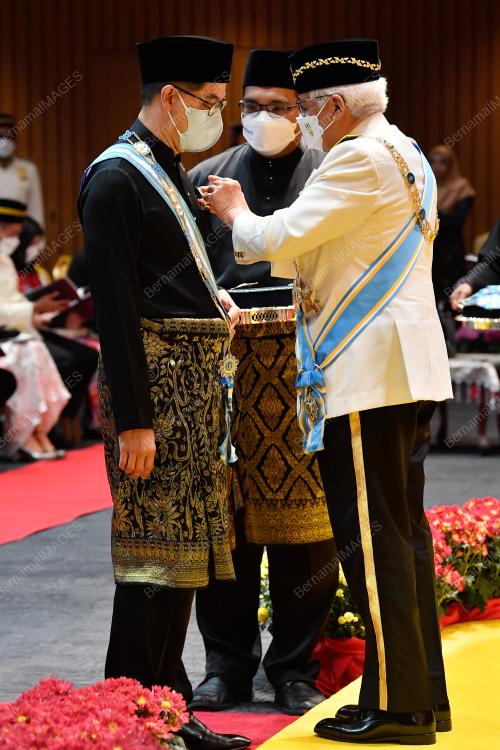 TUN AHMAD FUZI ABDUL RAZAK