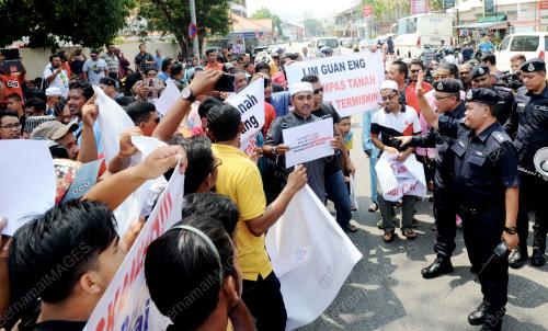PG09_25032016_POLIS_BANTAHAN