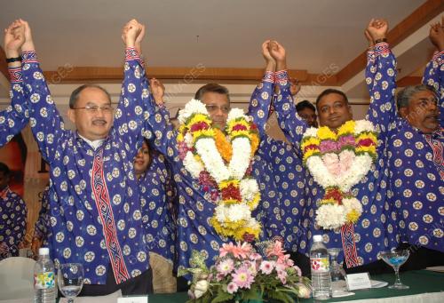 M.KAYVEAS