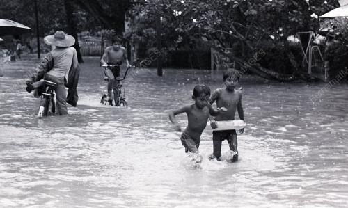 BANJIR KILAT