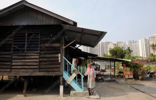 PG09_29032016_KAMPUNG_LENYAP