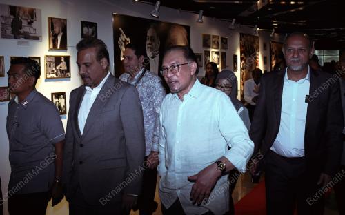 DATUK SERI ANWAR IBRAHIM
