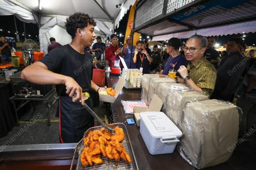 DATUK FAHMI FADZIL