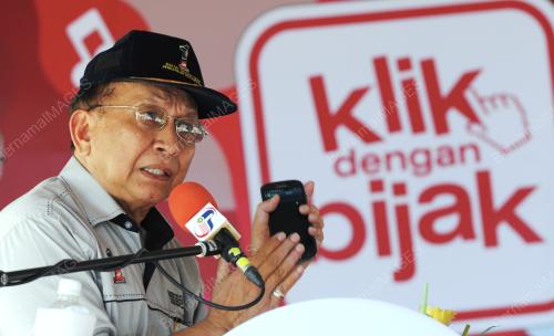 PG10_01072012_MENTERI_KLIK