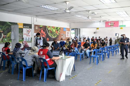 PUSAT PEMBERIAN VAKSIN