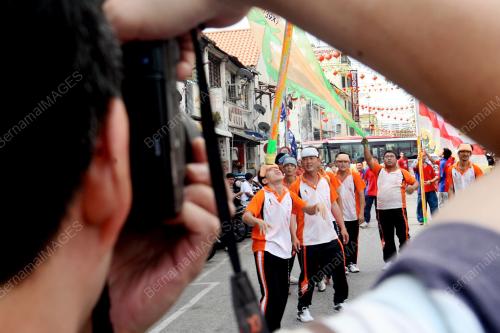 PG10_06022011_PELANCONG