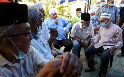 LEGENDA BOLA SEPAK NEGARA MENINGGAL DUNIA