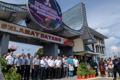 TAPAK PESTA LALUAN LRT
