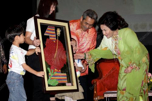 DATIN SERI ROSMAH MANSOR
