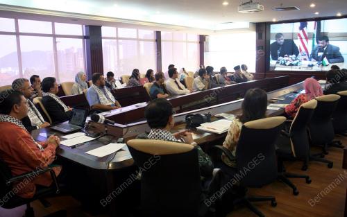 PG10_13012011_TELESIDANG